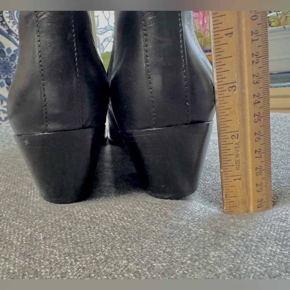 Via Spiga Women’s Black Leather Ankle Boots pointed toe Pull On Booties Size 36 - Picture 8 of 11